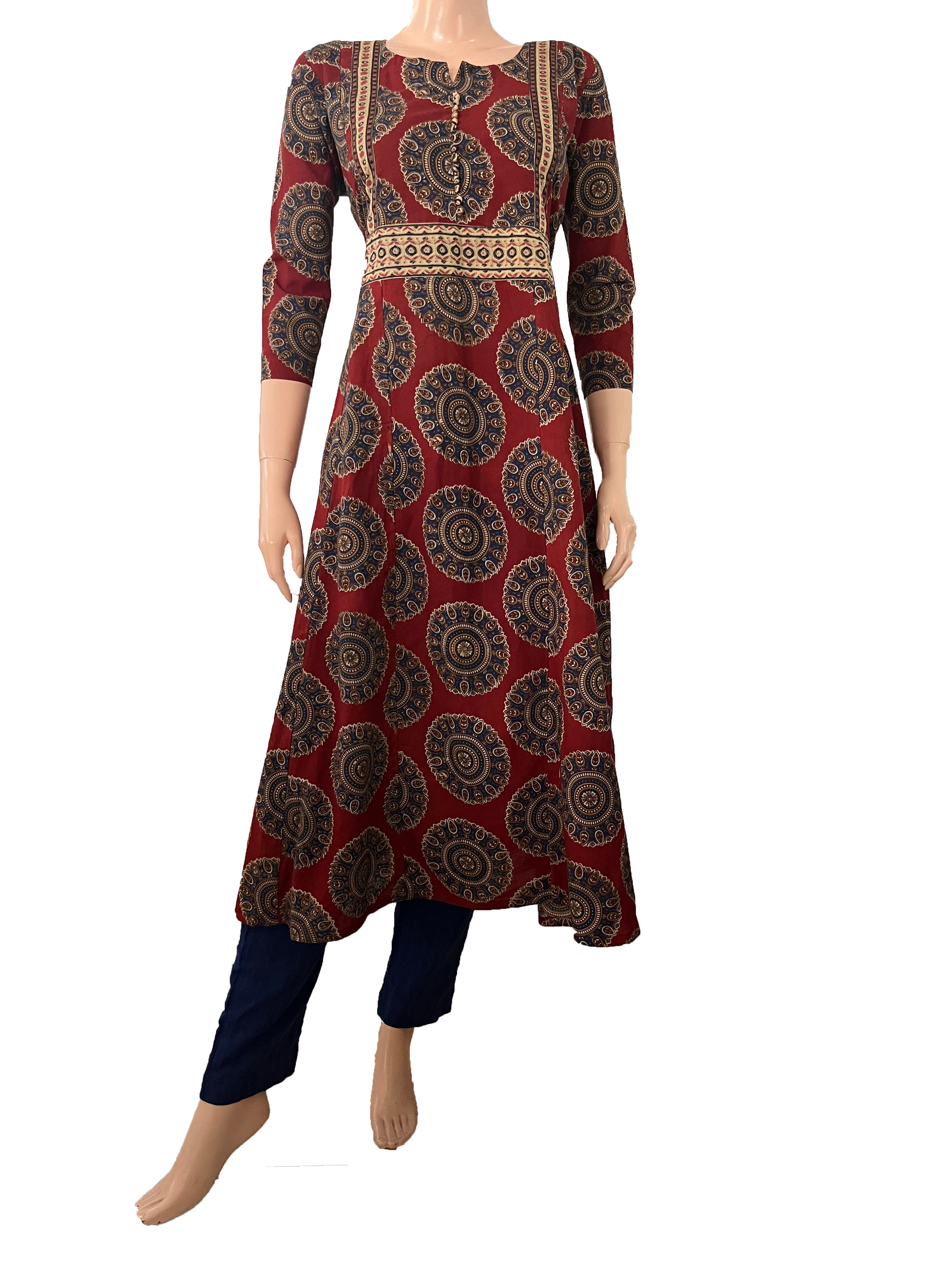 Kalamkari Cotton Paneled Y neck Kurta with Potli Button Details, Maroon,  KK1082