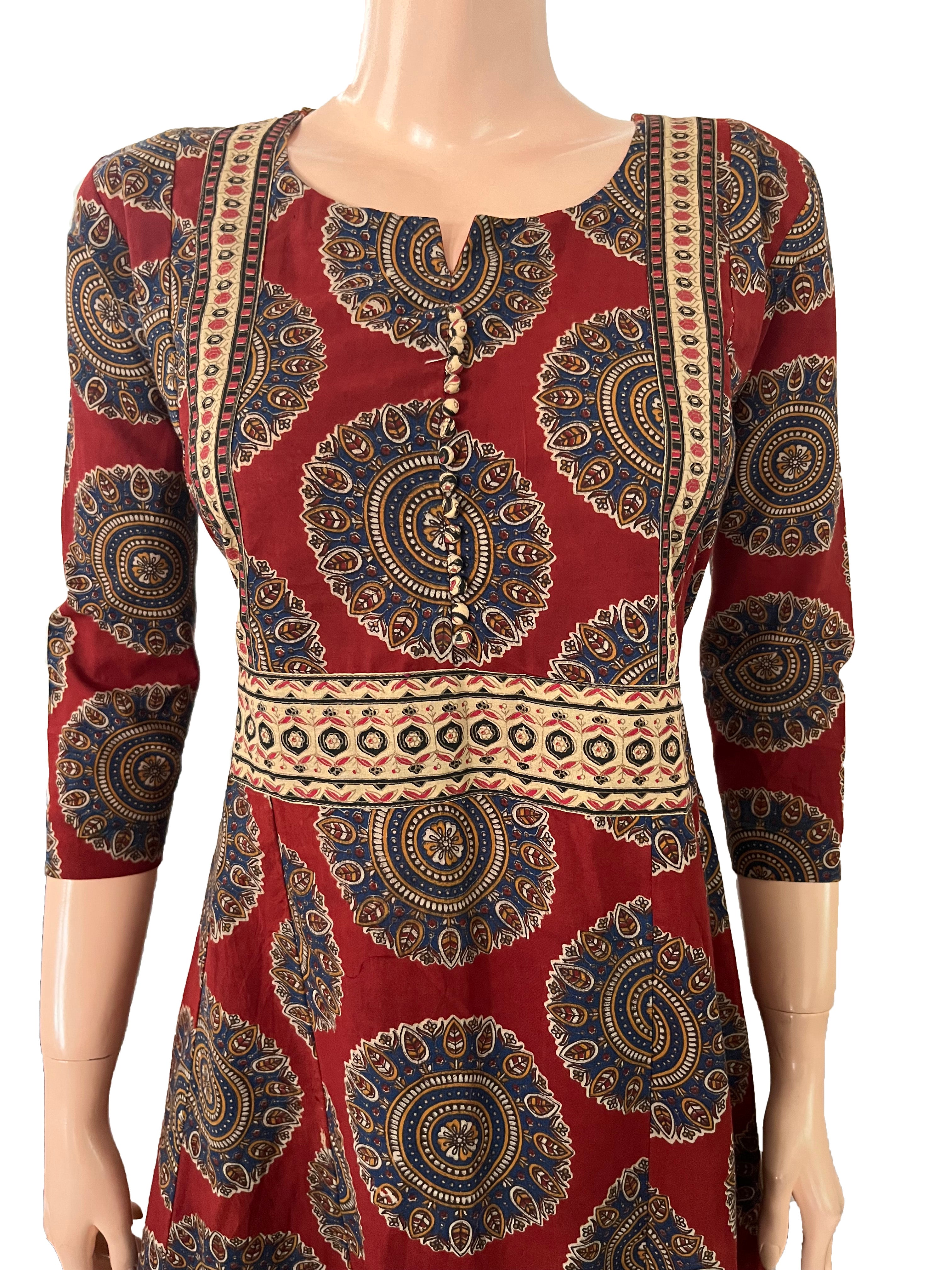 Kalamkari Cotton Paneled Y neck Kurta with Potli Button Details, Maroon,  KK1082