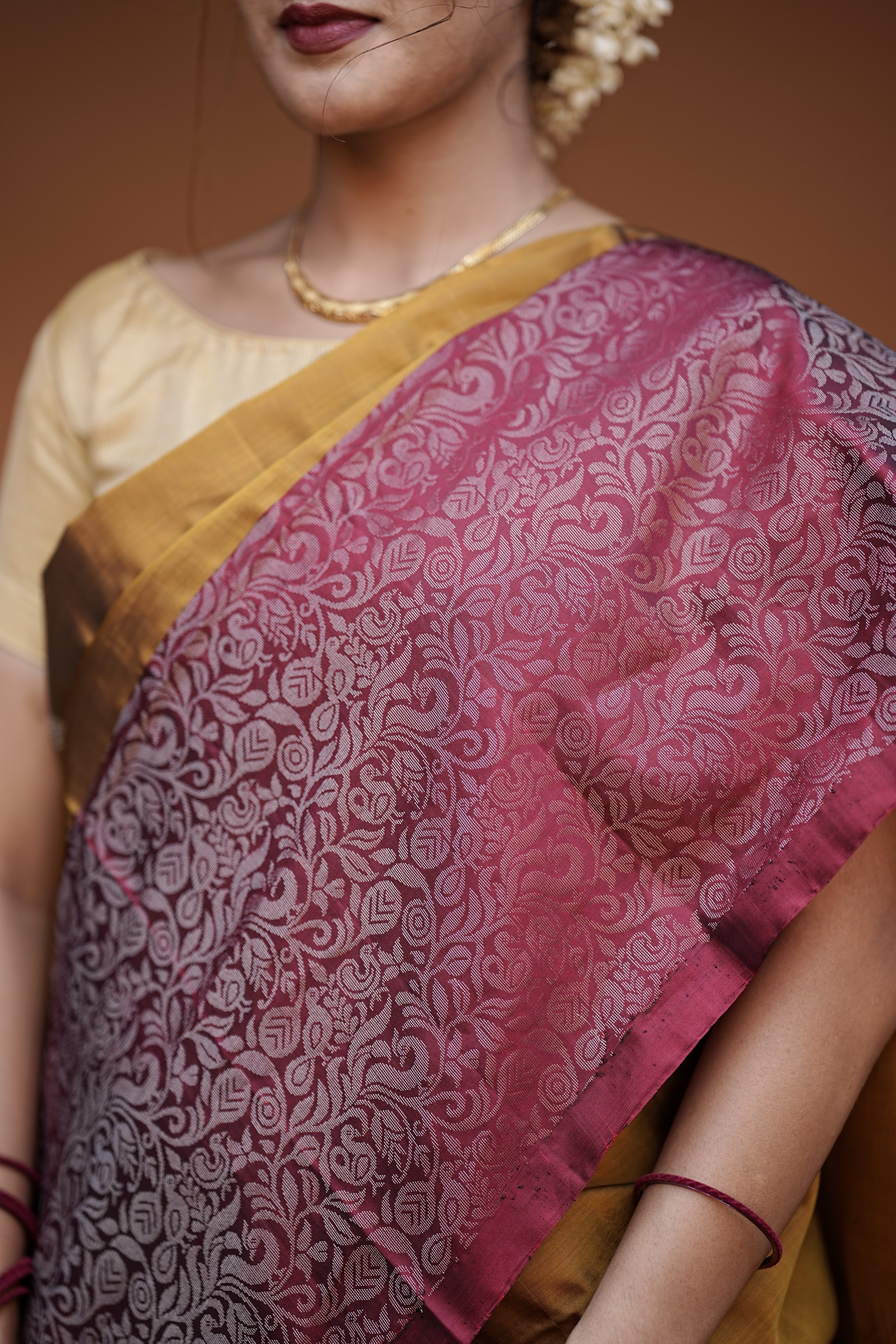 6 Lehenga-Style Saree Draping Tips | Lashkaraa