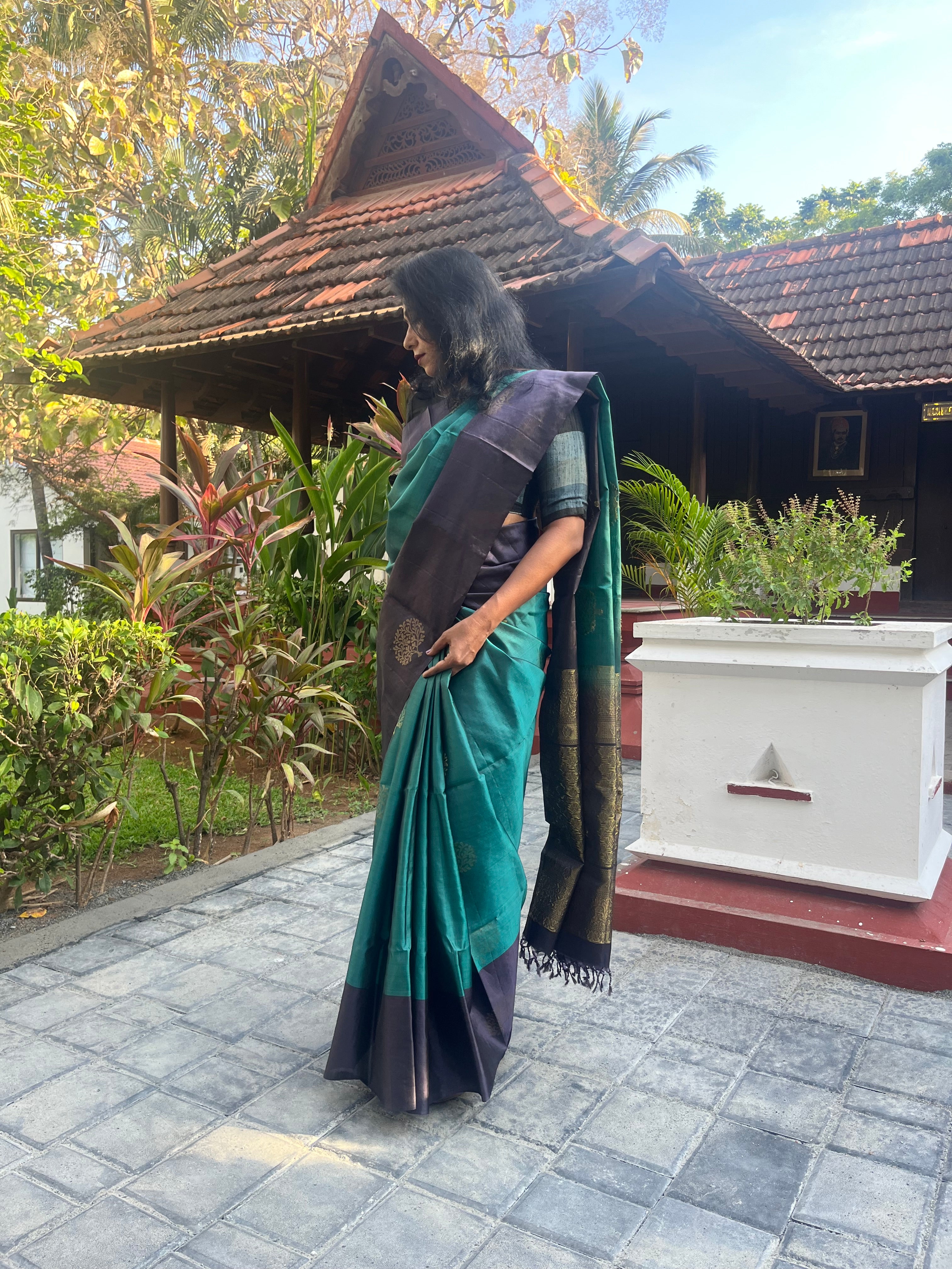 Pure Kanchipuram Soft Silk Saree with Pure Golden Butta, Contrast Border & Plain Grey Blouse Piece, Teal Green - Dark Grey,   SK1006