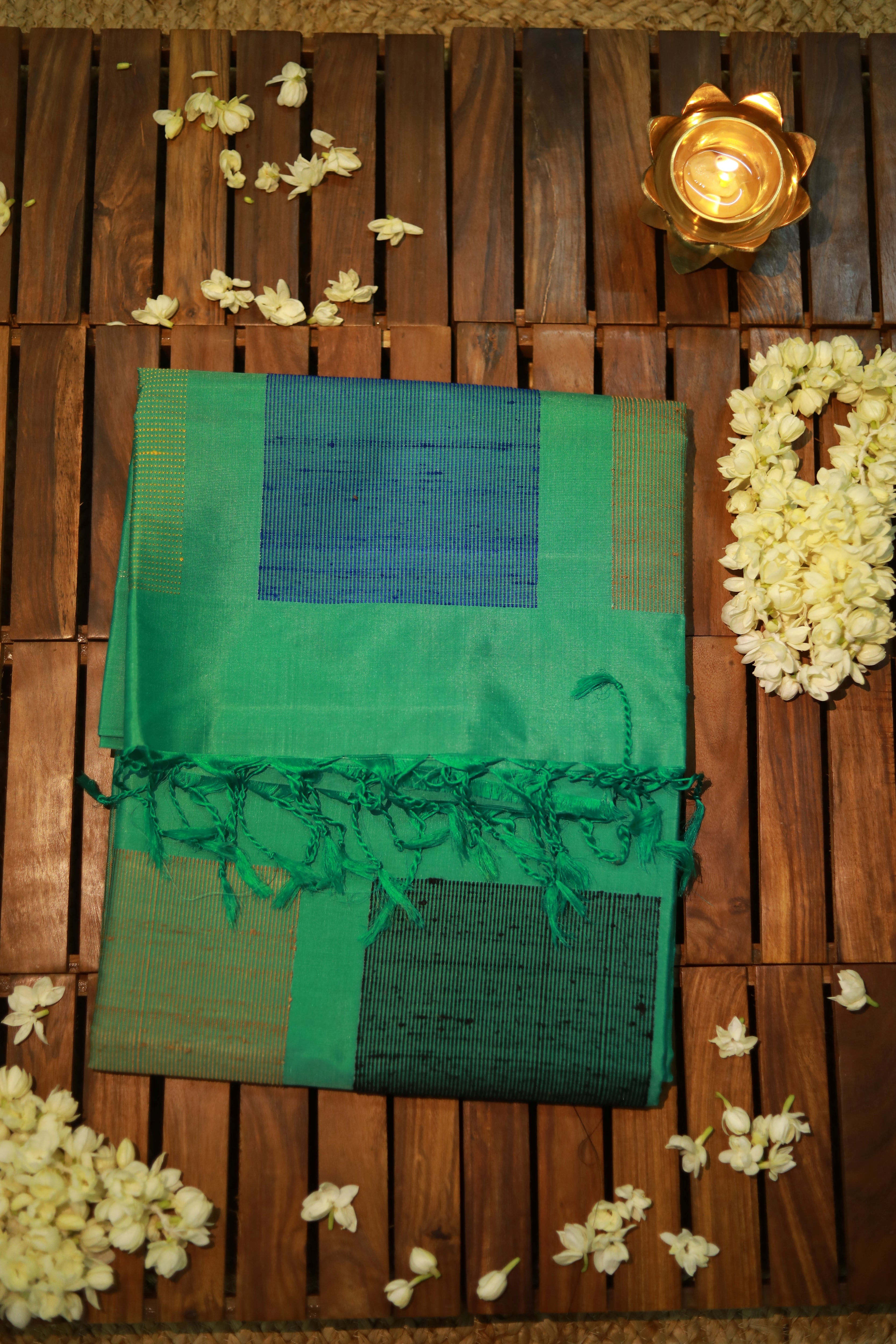 Pure Kanchipuram Soft Silk Saree with Dupion Thread Woven Border & Pallu, Temple Border & Plain Running Blouse Piece, Pista Green,   SK1007