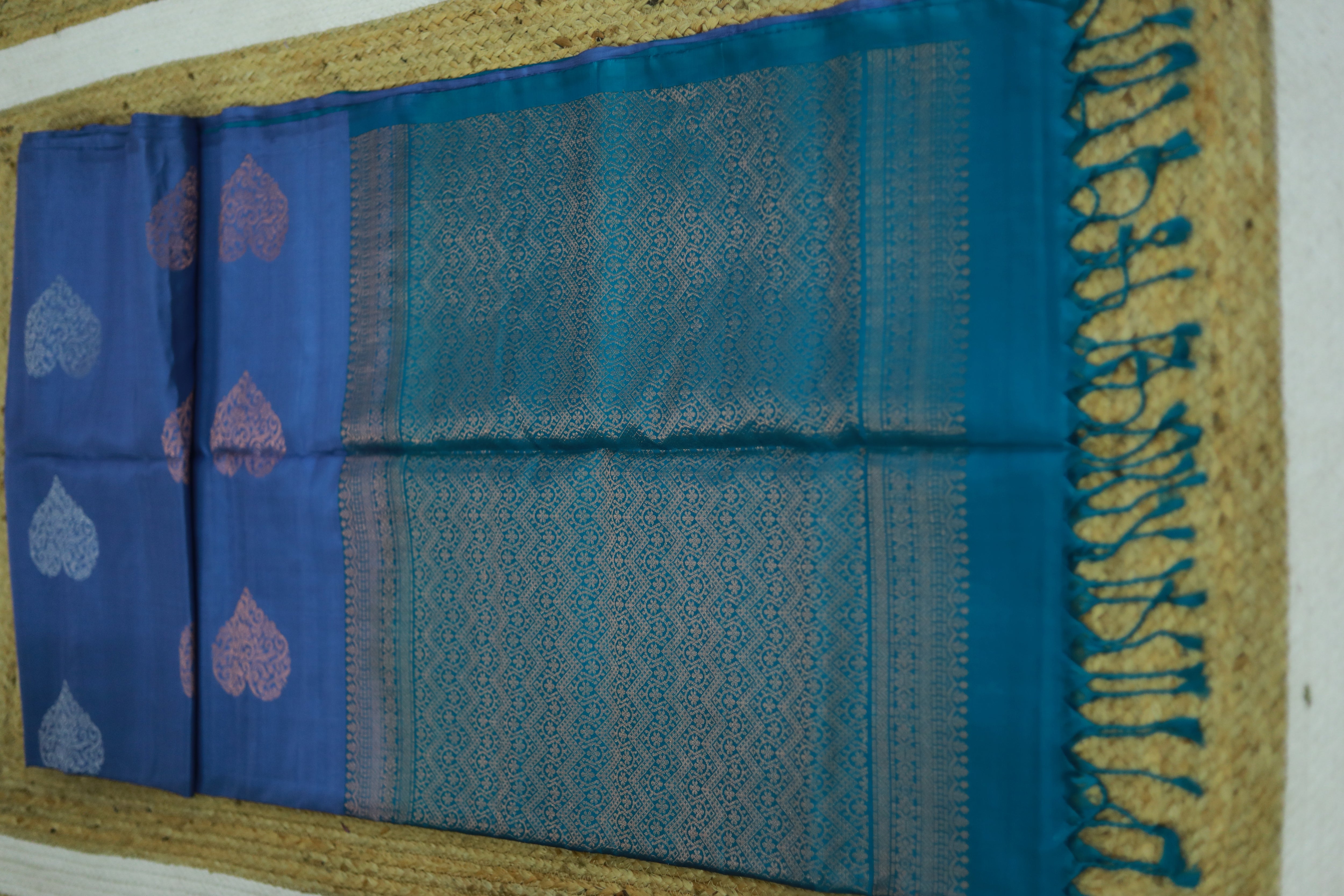 Pure Kanchipuram Soft Silk Borderless Saree with Gold & Copper Butta, Heavy Zari Pallu & Plain Teal Blouse Piece, Iris blue - Teal, SK1015