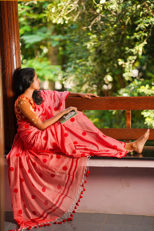 Handloom Mul Cotton Polka dot Saree with Tassles, Peach, SR1013