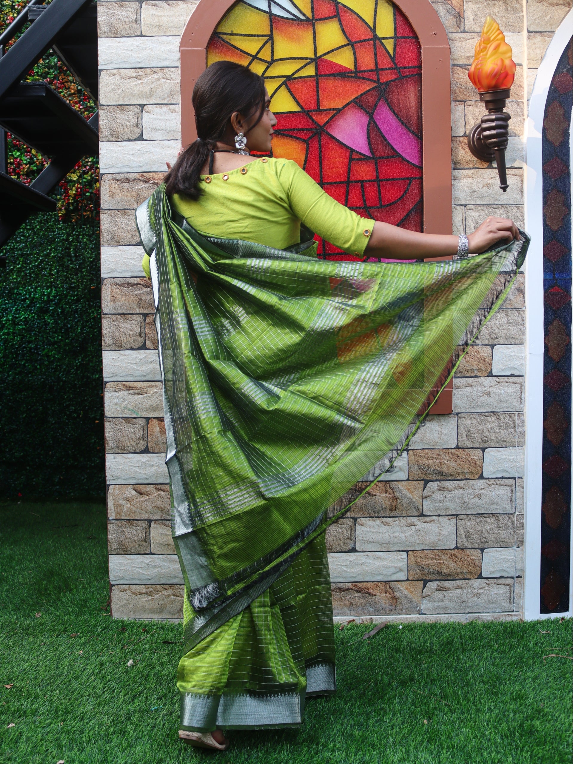 Mangalgiri  Handwoven  Pure Silk Saree with Silver Zari Checks & Border,  Olive Green, SS1010