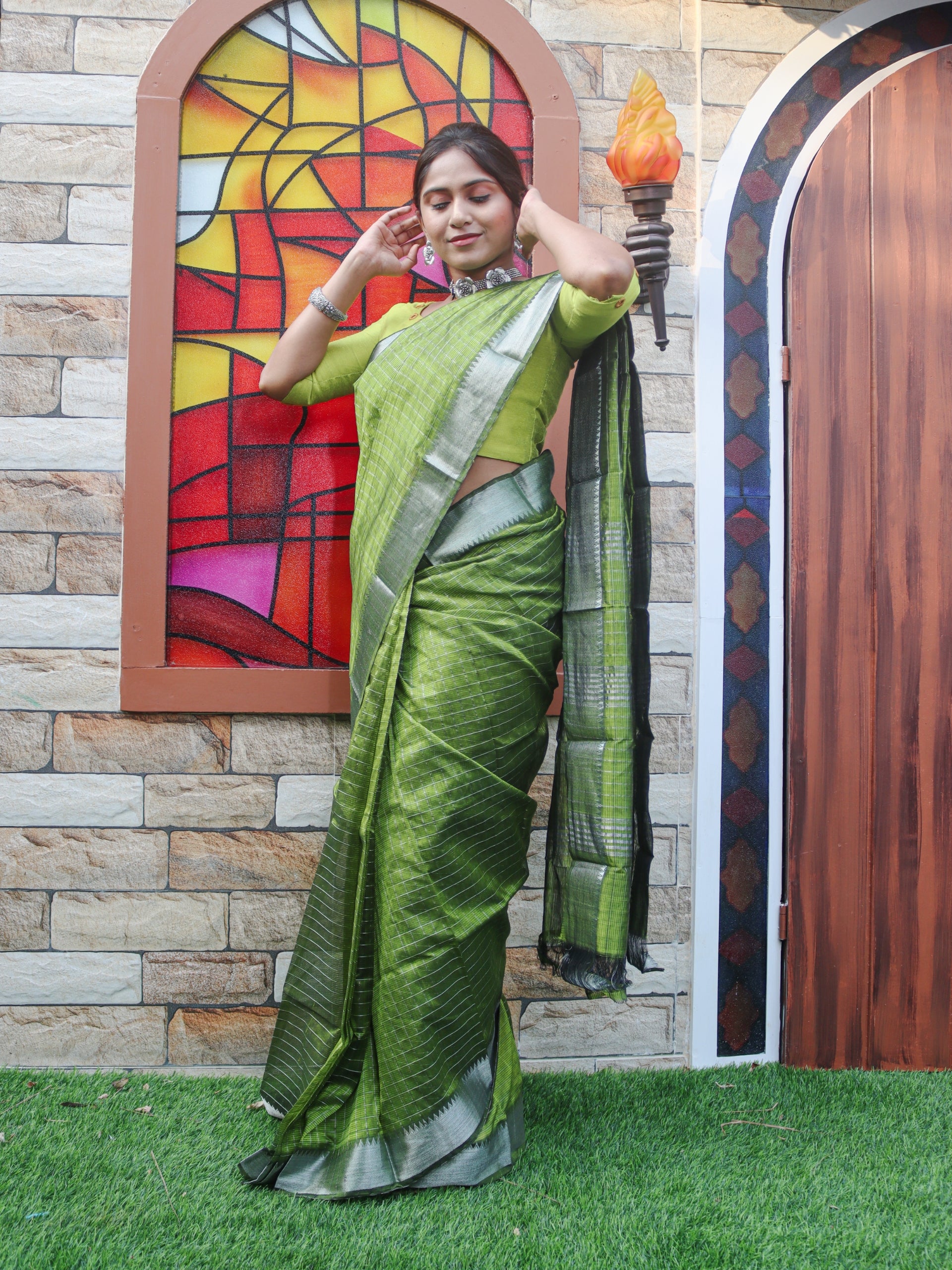 Mangalgiri  Handwoven  Pure Silk Saree with Silver Zari Checks & Border,  Olive Green, SS1010