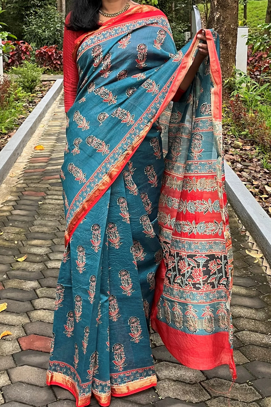 Maheswari Silk Cotton Bagru Printed Saree With Zari Border, Blue – Saphire, SS1013